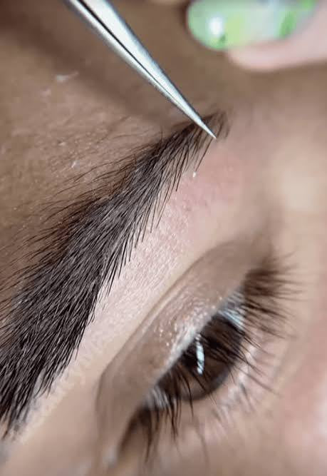 CORSO ONLINE EXTENSION SOPRACCIGLIA